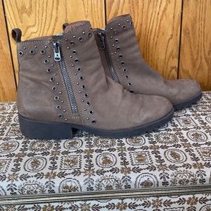 Women's Lucky Brand Hannie Moto Boot Women's Brindle Leather Size 10